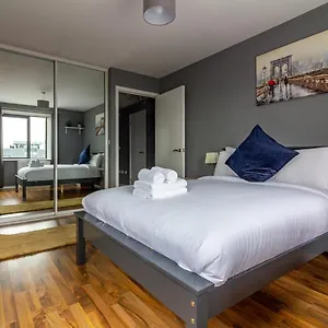 https://guestready-royal-canal-park-chic-getaway.dublin-hotelsweb.com