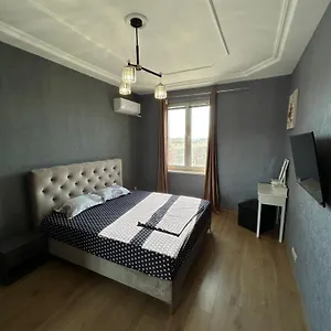 Maria-luiza's Cozy Sofía